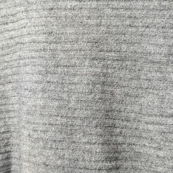 Tahari Plus Size Gray Wool Blend Drop Sleeve Button Down Back Sweater Size 2X - Picture 2 of 8